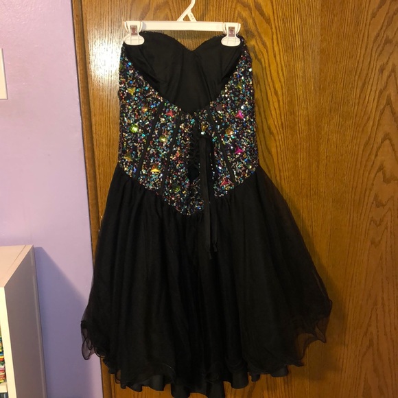 Dress - Picture 2 of 2